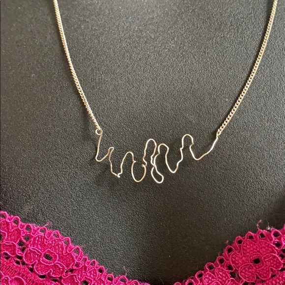 Long chain adjusted middle silver tone necklace - Picture 2 of 8